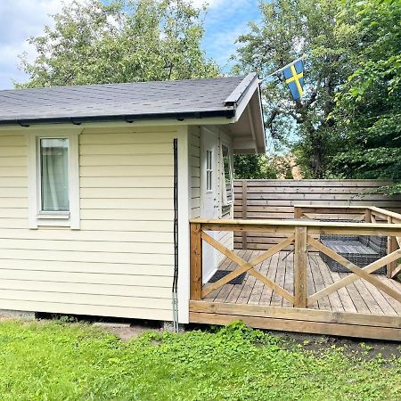 Egen Stuga Mitt I Stan Karlstad Exterior foto