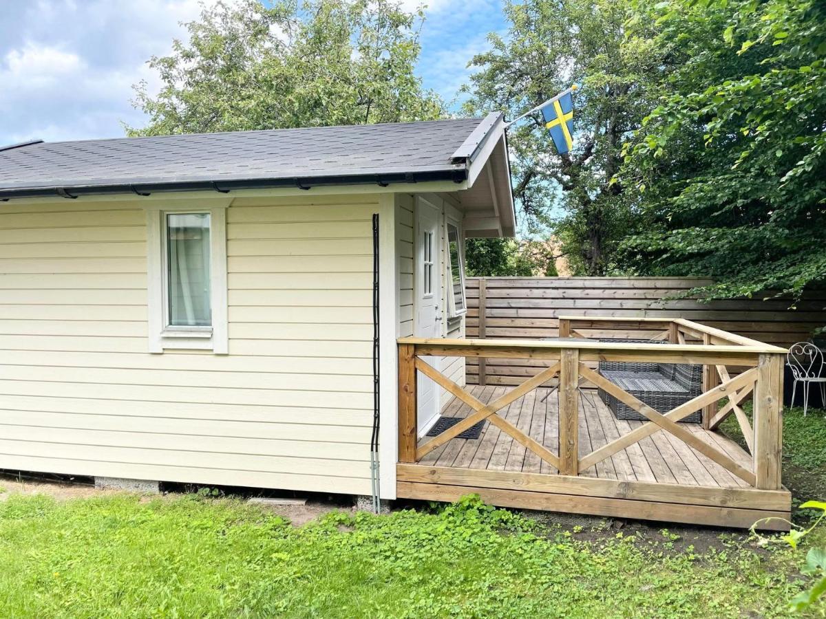 Egen Stuga Mitt I Stan Karlstad Exterior foto